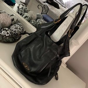 Gorgeous NWOTS Elliott Luca black leather handbag